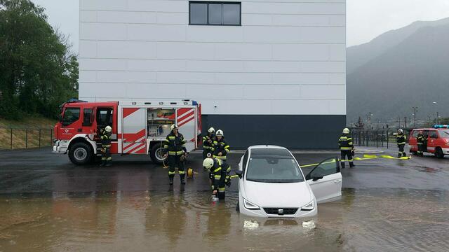 Die Feuerwehr Spittal im Einsatz. | Foto: Feuerwehr