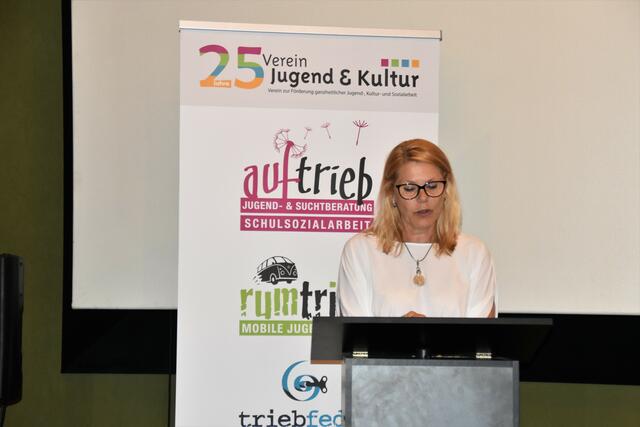 Gemeinderätin Hermine Römer führte durchs Programm des Abends. | Foto: Cherelle Marek