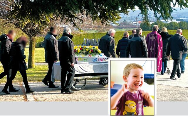 Der letzte Weg des fünfjährigen Martin nach seinem schrecklichen Unfall. | Foto: Heigl