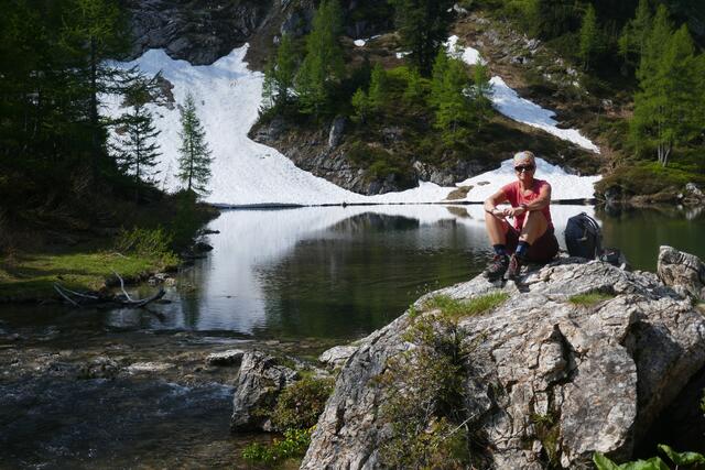 Am Abfluss des Tappenkarsees.  | Foto: Thomas Neuhold