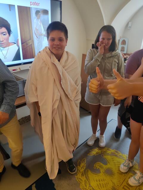 Im "Römermuseum Lauriacum" erlebten die Schüler:innen der SMS die römische Geschichte in Österreich aus unterschiedlichsten Blickwinkeln.  | Foto: Sport/Mittelschule St. Valentin/ Schubertviertel