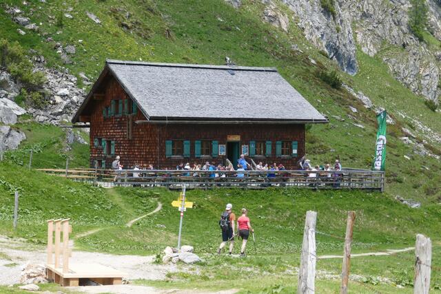 Die Tappenkarseealm ist ein feiner Rastplatz.  | Foto: Thomas Neuhold