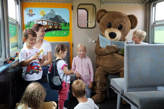 Der Ötscherbär ist als Sommerferien-Erlebniszug auf der Mariazellerbahn unterwegs. 
 | Foto: ©NB/Weinfranz