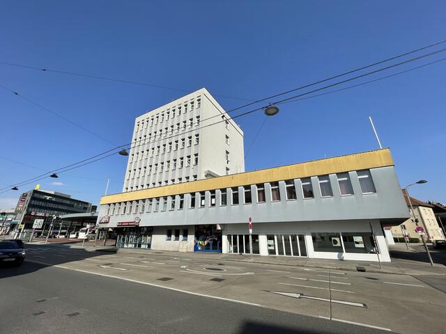 Im Haus der Begegnung fand die letzte Bezirksvertretungssitzung vor dem Sommer statt.  | Foto: Lisa Kammann
