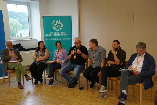Die Podiumsdiskussion in Haslach beschäftigte sich mit dem Thema Primärversorgungszentren. | Foto: Helmut Eder