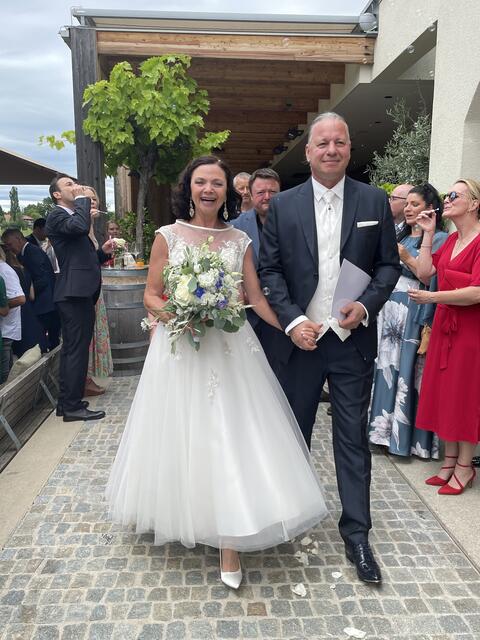 Christian und Elfi nach dem großen Moment.  | Foto: Brigitte Gady