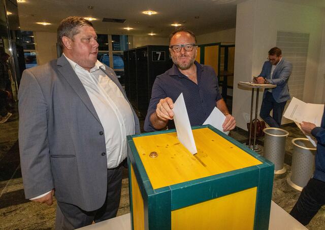 Die geheime Wahl des TFV-Präsidenten | Foto: Kristen Images