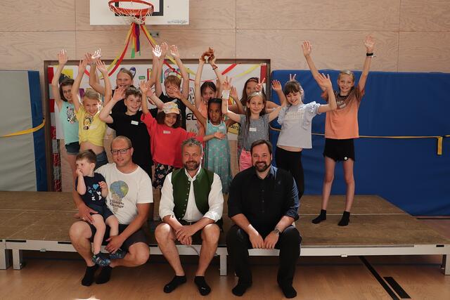 Der Kindergemeinderat Fernitz-Mellach mit David Ziegler, Robert Tulnik und Georg Thünauer. | Foto: Edith Ertl