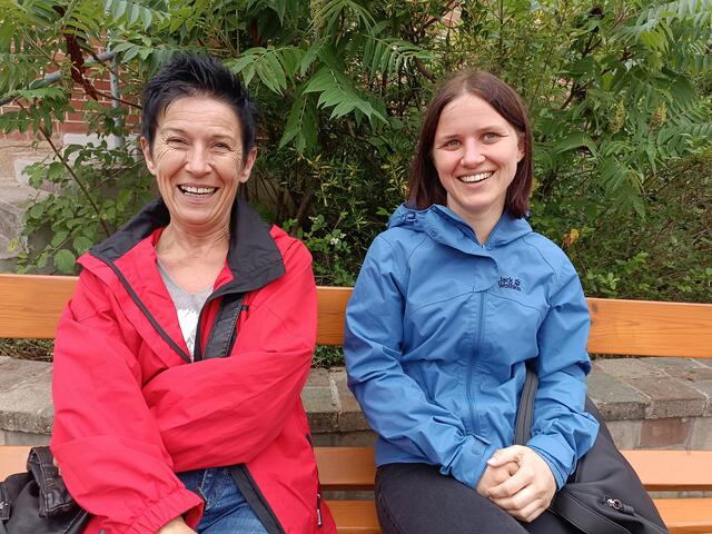 Nicole und Marion haben gute Stimmung