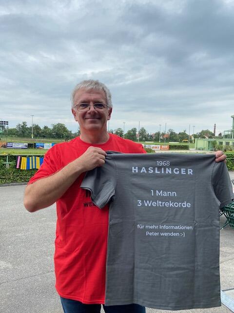 Peter Haslingers Rekord ist auch auf einem T-Shirt verewigt. 
