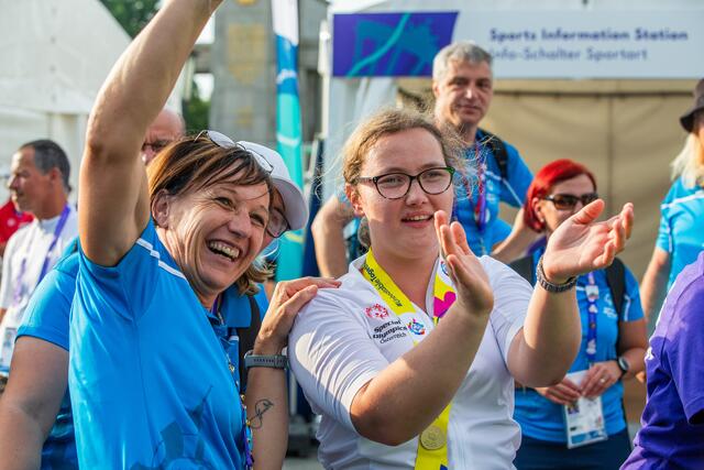 Fahrrad-Trainerin Birgit Zottler und Bronze-Medaillistin Kerstin Holzer (re.) vom Union Inklusionsteam Joglland | Foto: GEPA/Special Olympics Österreich