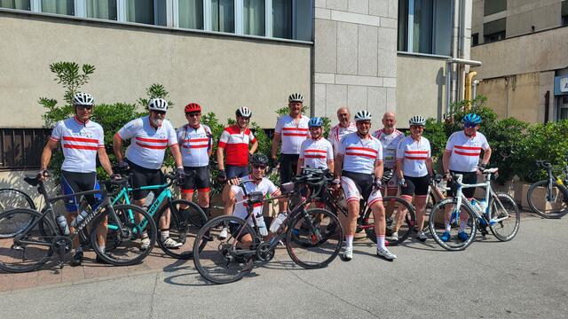 Am Ziel in Triest angekommen: Die Rotary-Charity-Radler. | Foto: RC Enns
