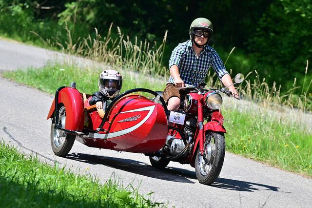 Beeindruckende Fahrzeuge bei der Salzkammergut-Nostalgia in und um Bad Goisern. | Foto: Wolfgang Spitzbart