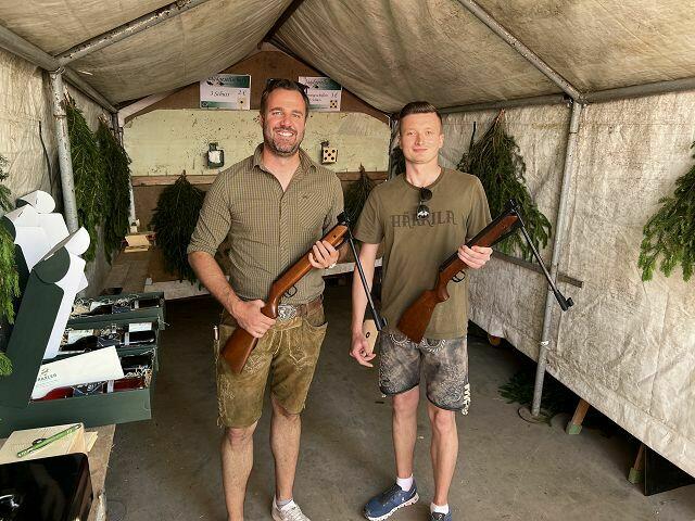 Die Jagdgesellschaft hatte einen eigenen Stand aufgebaut. | Foto: Wutte