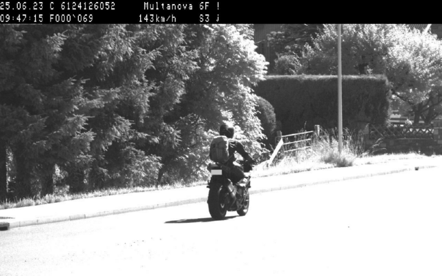 Mit 143 Kilometer pro Stunde durchs Ortsgebiet. | Foto: LPD Salzburg