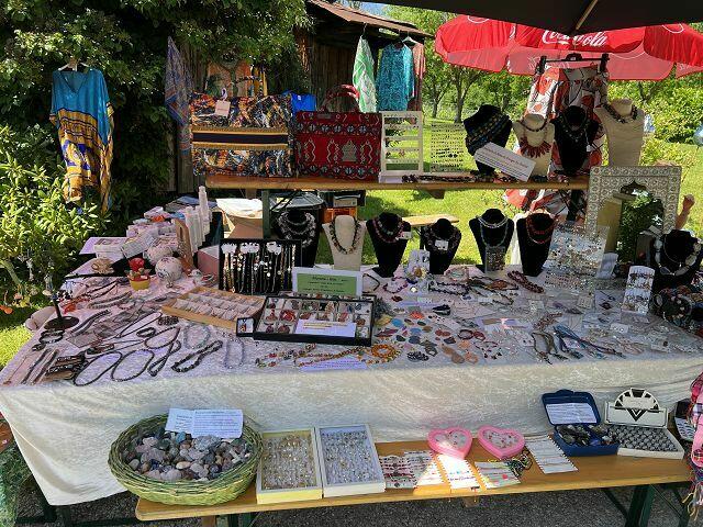 Verschiedene Standln luden zum Schmökern und auch zum Kaufen ein. | Foto: Wutte