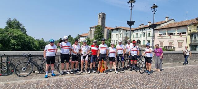 Die Rotary-Charity-Radler beim Zwischenstopp in Cividale. | Foto: RC Enns