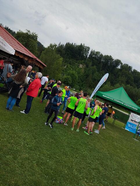 Starkes Team: cool running Hieflau