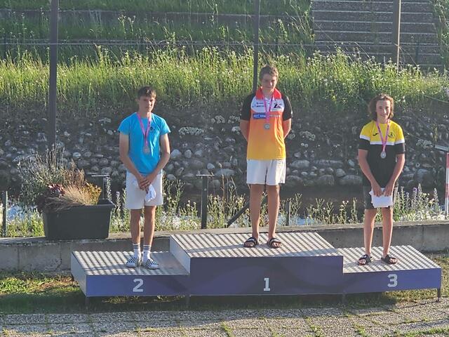 Max Steinbrenner: Sieger in der Klasse U14 Kajak-Einer im Kanu-Wildwasser-Slalom  | Foto: Union Kanu-Club Südalpen