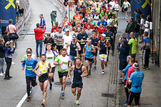 Robert Weihs vom ULT Heustadlwasser ging als großer Sieger des Tages hervor. Mit 75,56 Kilometer schaffte er zugleich einen neuen Streckenrekord im 6-Stunden-Lauf.  | Foto: wapics