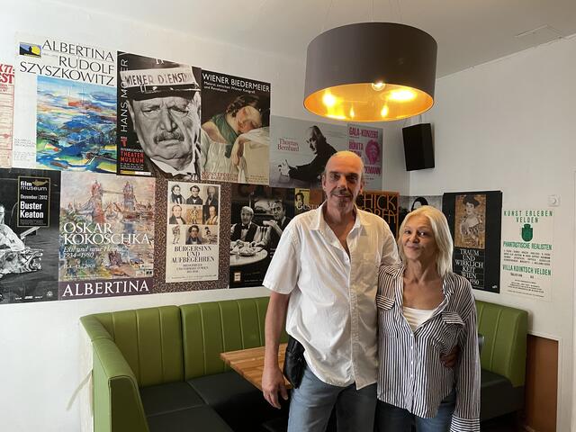 Patricia hat eine feine Plakatausstellung arrangiert.