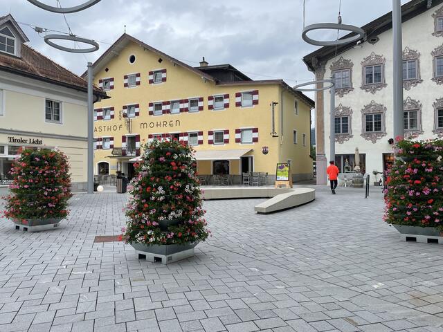 Blumenschmuck am Zeillerplatz. | Foto: Reichel