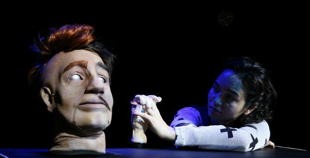 Mensch oder Maschine? Eine große Frage im Stück "Blade Runner" | Foto: Julie Dadsétan