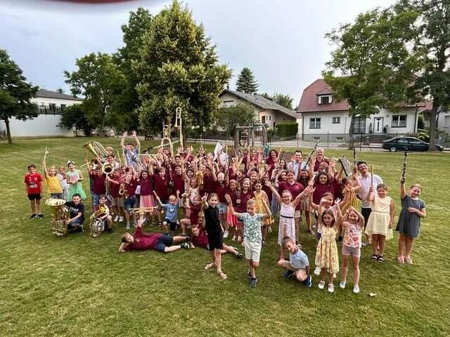 Die Volksschule Atzenbrugg feierte Abschlussfest. | Foto: Dagmar Deuter