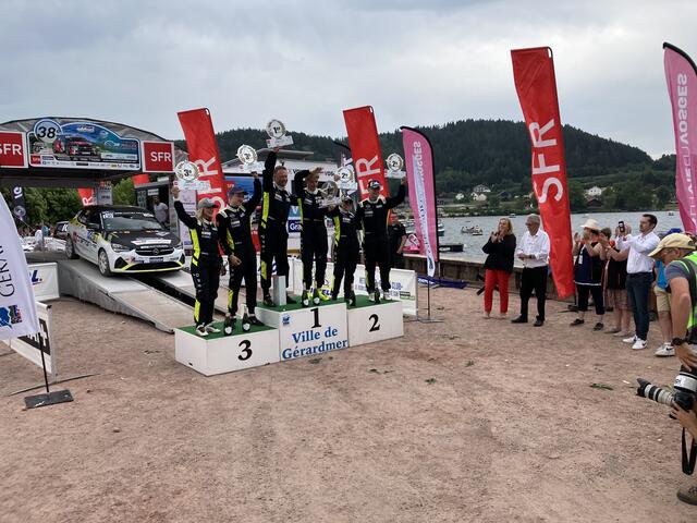 Luca Pröglhof konnte über sein erstes Podium jubeln. | Foto: Opel Motorsport