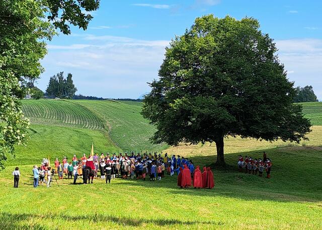 Bei der zentralen „Auswandererszene“ war sogar ein Baby mit dabei. | Foto: Sonja Schmid