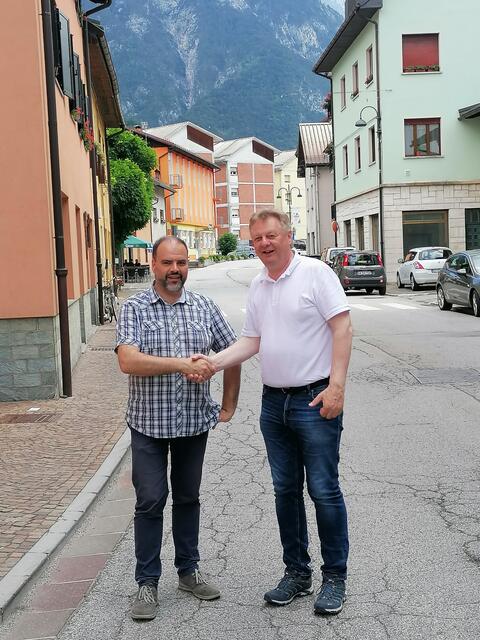Buzzi und Astner freuen sich, dass mit diesem Projekt ein wichtiger Schritt zur Verbesserung der Sicherheit am Nassfeld Pass/Passo Pramollo geleistet wird. | Foto: Privat