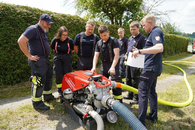 Der Maschinisten-Lehrgang vermittelt Basiswissen über strom- und motorbetriebene Geräte bei Feuerwehr.  | Foto: BFKDO Schärding