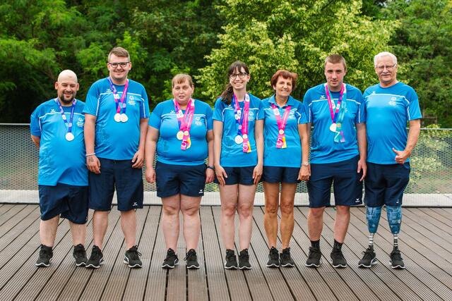Gemeinsam mit André Kowald und Jürgen Horvath (Burgenland) bildetete das DSG Team Grafenstein (Simone, Birgit, Sonja, Christoph und Peter) das erfolgreiche österreichische Bowlingteam in Berlin (v.l.n.r. © Foto: Special Olympics Österreich) | Foto: Special Olympics Österreich und DSG Kärnten
