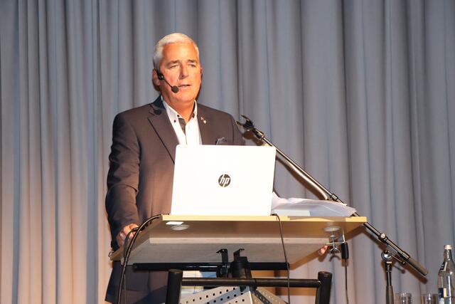 TVB-Obmann Josef Chodakowsky präsentierte die Zukunftsprojekte und die Begründung des Antrages auf Aufgabenerhöhung. | Foto: Othmar Kolp