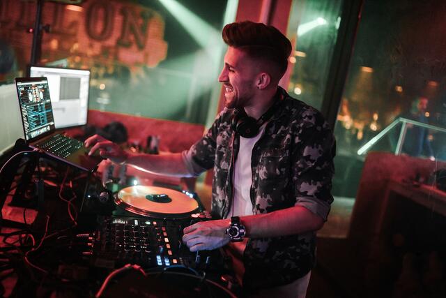 DJay Rome sorgt für den richtigen Sound zum Ferienstart | Foto: DJay Rome 