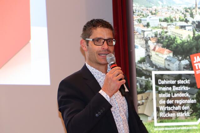 Bezirksobmann der Wirtschaftskammer Michael Gitterle will die Angst vor der Digitalisierung nehmen. | Foto: Elisabeth Neuner