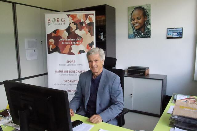 Peter Pommer leitete das Oberstufenrealgymnasium Jennersdorf seit dem Jahr 2010. Ab 1. September ist er in Pension. | Foto: Martin Wurglits