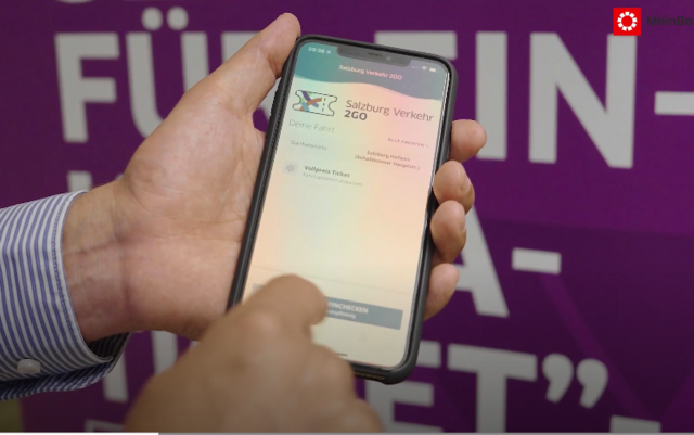 Mit der „Salzburg Verkehrs 2GO-App" ist ein Ticket lösen so einfach wie noch nie. | Foto: Stefan Schubert