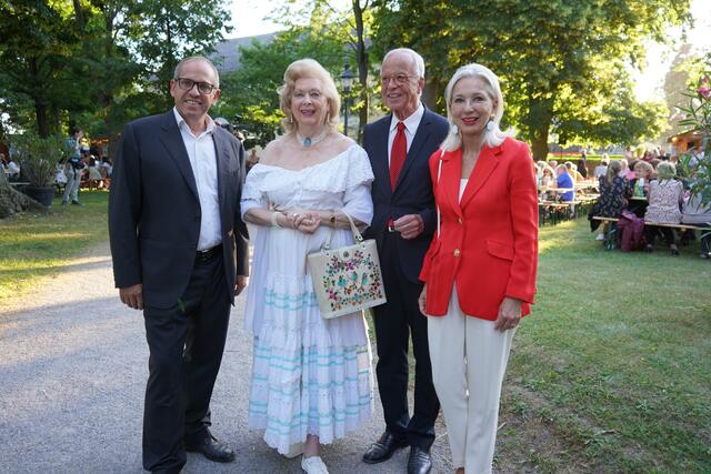 Kittseer Bürgermeister Hannes Hornek, Festival-Präsidentin Prof. Birgit Sarata, Werner und Martina Fasslabend | Foto: Andrea Glatzer