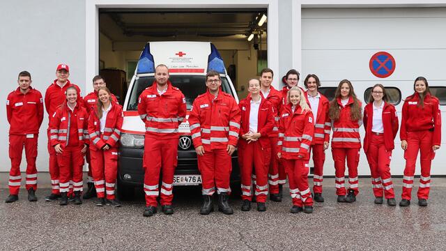 Das Rotkreuz-Team unmittelbar nach der Einsatz-Vorbesprechung an der Rotkreuz-Dienststelle in Weyer. | Foto: OÖRK