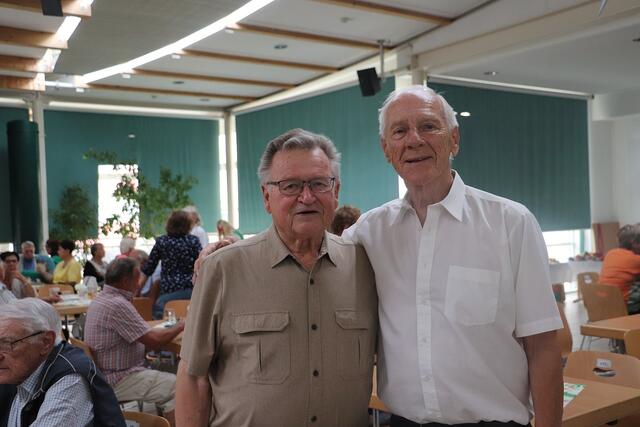 Franz Raschbacher und Werner Grubholz organisierten in Kalsdorf ein Treffen der Kinder vom Ledigenheim und der Personalhäuser. | Foto: Edith Ertl