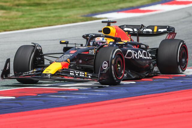 Red Bull fährt am Sonntag um den Sieg. Max Verstappen konnte bereits am Samstag jubeln. | Foto: ripu