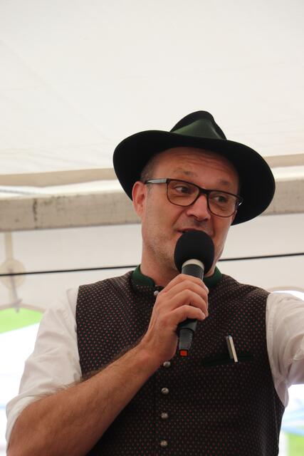 Paul Reicher führte durch das Festprogramm | Foto: Edith Ertl