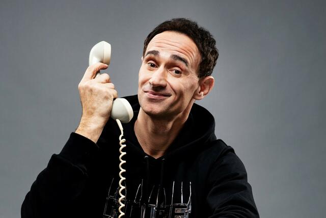 Gernot Kulis wird beim Kabarett am See in Oggau mit seinem Programm "Best of 20 Jahre Callboy" für Furore sorgen.  | Foto: Hans Leitner