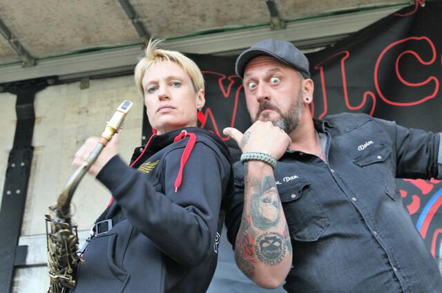 Lee's Revenge heizte den Gästen mit Rockabillysound ordentlich ein. | Foto: Claudia Seidl