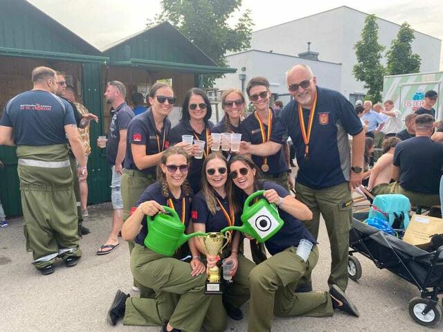 Platz 3 gab es für Feuerwehrfrauen aus Schachendorf. | Foto: Feuerwehr Schachendorf