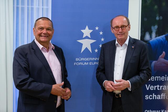 NEOS-Gemeinderat Eduard Posch konnte den Europapolitiker Othmar Karas bei den Pinkafelder Stadtgesprächen begrüßen (v.l.). | Foto: NEOS Pinkafeld