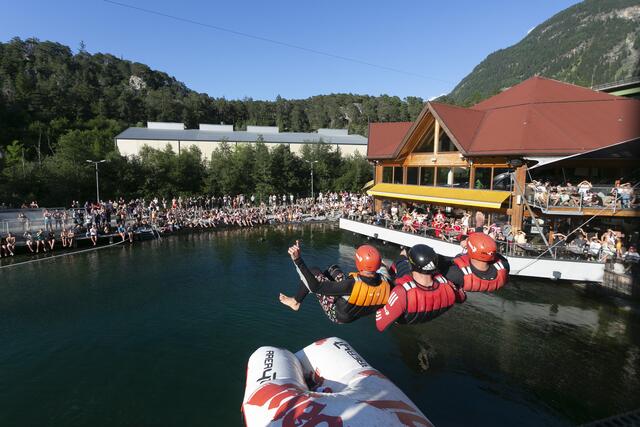 Die BesucherInnen in der AREA 47 bekamen eine actionreiche Show zu sehen, wie es sich für ein Stiegl Extreme Blobbing gehört. | Foto: AREA 47
