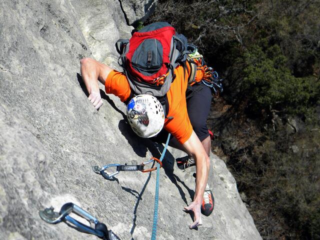 Am Sonntag am späten Nachmittag kam in einem Klettersteig in der Galitzenklamm in Amlach zu einem Kletterunfall. Ein 16-Jähiger musste mit dem Tau geborgen werden. | Foto: Fotolia/vetal1983 / Symbolbild