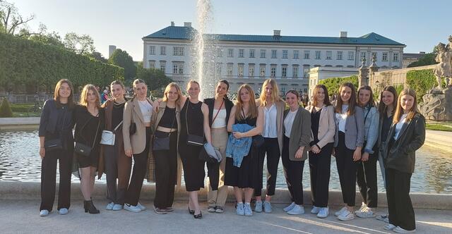 Neue kulturelle Einblicke wurden den Schülerinnen eröffnet.  | Foto: Elisabethinum 